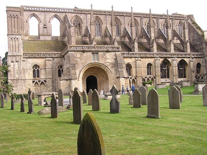 Malmesbury Abbey, Wiltshire (source - Mapio.net)