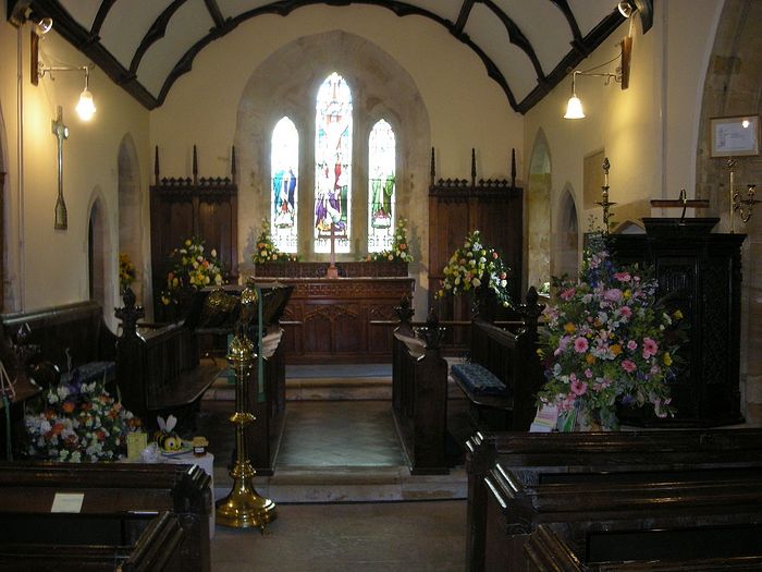 Altar and east window (during flower festival) at the Church of Sts. Aldhelm and Edburga in Broadway, Somerset (kindly provided by the church of Broadway)