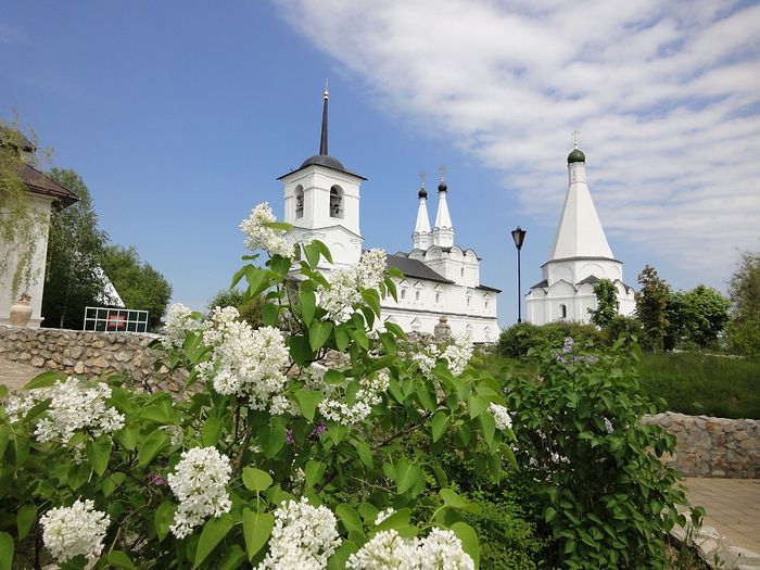 А так выглядит Спасо-Преображенский скит Казанского девичьего монастыря после его восстановления сестрами обители