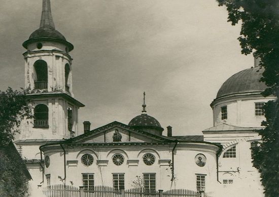 Благовещенский храм г. Козельска. Изображение с сайта optina.ru