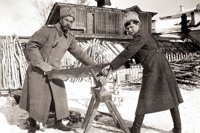 Николай II с сыном Алексеем, 1917 год