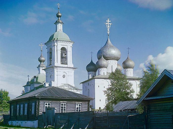Успенская церковь в Белозерске