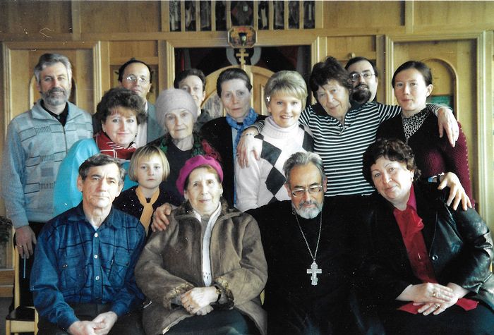 Parishioners with Fr. Paul Sohnle, 2005