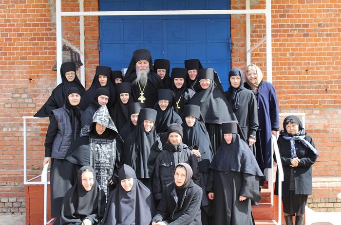 The convent’s sisters with their father confessor, Archimandrite Anthony.