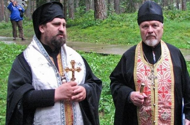 "Archbishop" Svyatoslav (left). Photo: zn.ua