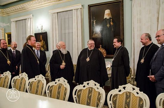 Fake Patriarch Philaret’s reception of a delegation of the UOC of Canada, headed by Metropolitan Yuri (Kalischuk) in February 2015. Apparently, plans for receiving the long-awaited tomos were already born then. 