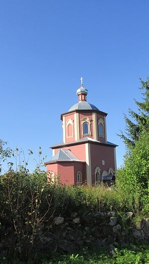 Свято-Троицкий храм в Озерце