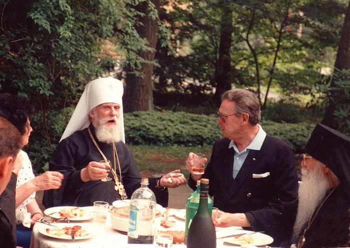 Митрополит Виталий и члены Архиерейского Синода поздравляют Великого Князя Владимира Кирилловича с днем Тезоименитства. Джэксон, штат Нью-Джерси, 28 июля 1988 года.