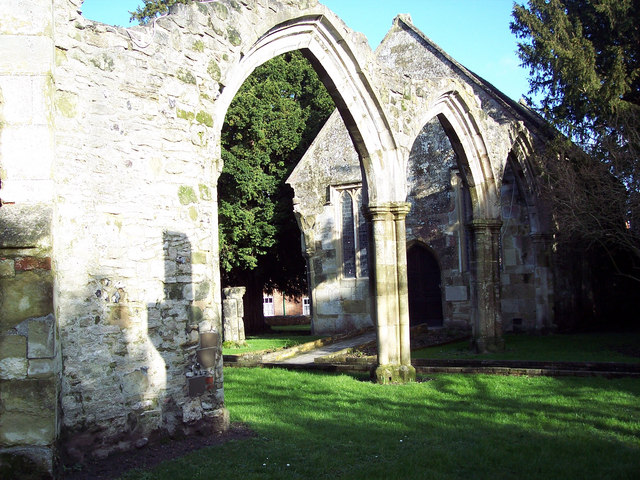 Руины церкви Богородицы в Уилтоне, Уилтшир