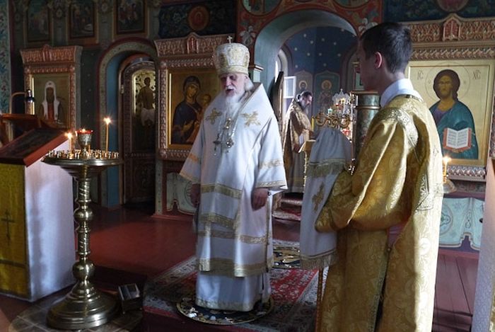 Епископ Орехово-Зуевский совершил Божественную литургию в Тихвинском храме при больнице святителя Алексия