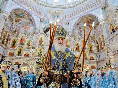 Святейший Патриарх Кирилл совершил чин великого освящения храма-памятника в честь Всех святых в Минске / Православие.Ru