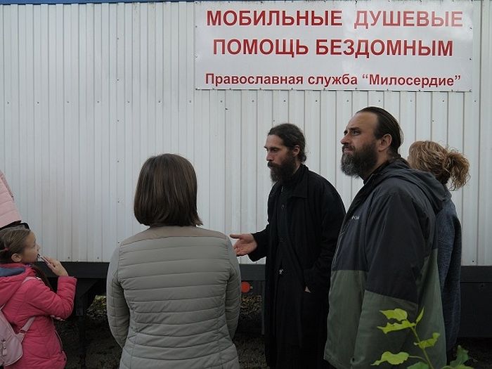 Участники стажировки посетили проекты православной службы помощи «Милосердие»
