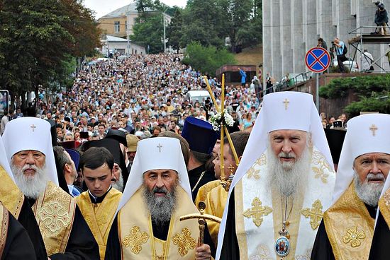 Cross procession headed by Metropolitan Onuphry of Kiev and All Ukraine of the canonical UOC-MP