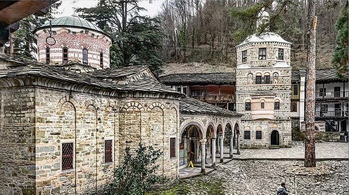Troyan Monastery, where the Bulgarian hierarchs are currently meeting. Photo: spzh.news