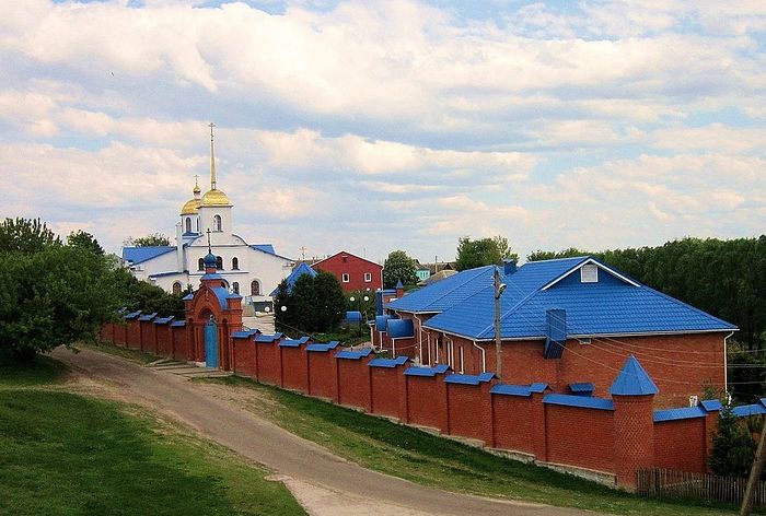 На фото: современный вид Казанского женского монастыря Курской митрополии