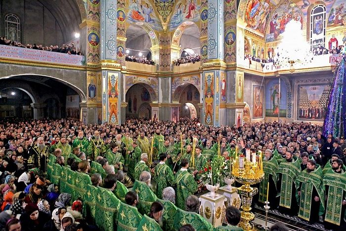 Services in the Transfiguration Cathedral of the Pochaev Lavra. Christmas, 2018.
