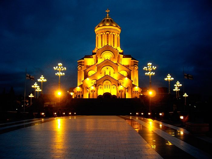 Holy Trinity Cathedral, Tbilisi. Photo: cdn.mygeotrip.com