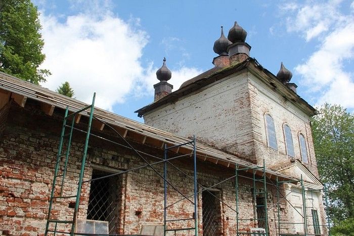The Church of the Icon of the Savior not Made by Hands in the village of Spas-Lom