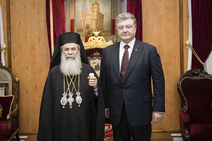 Poroshenko met with Pat. Theophilos in 2016 as well. Photo: ukropnews24.com