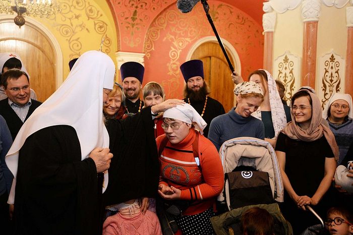 Meeting with the staff and students of the Orthodox Mercy service. Photo: Sergei Vlasov/patriarchia.ru