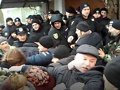 Schismatics and police beat canonical priest in Ternopil (+ VIDEO)
