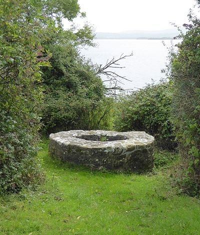The holy well on Inis Cealtra (Oliver Dixon, Geograph.ie)
