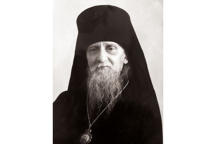 Священноисповедник Афанасий (Сахаров), духовный отец отца Кирилла (Павлова), в заключении провел в общей сложности 33 года