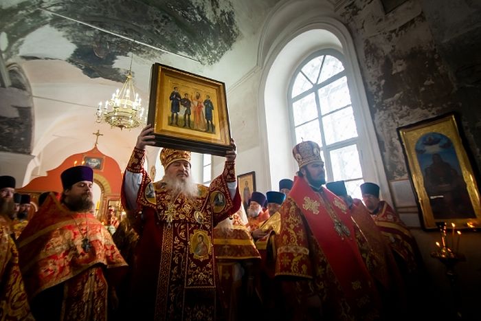 В Елабуге состоялось прославление в лике святых протоиерея Павла Дернова и трех его сыновей