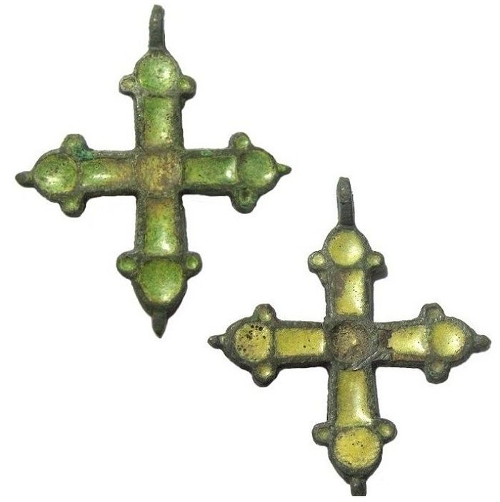 Нательные кресты. XI–XIII века
