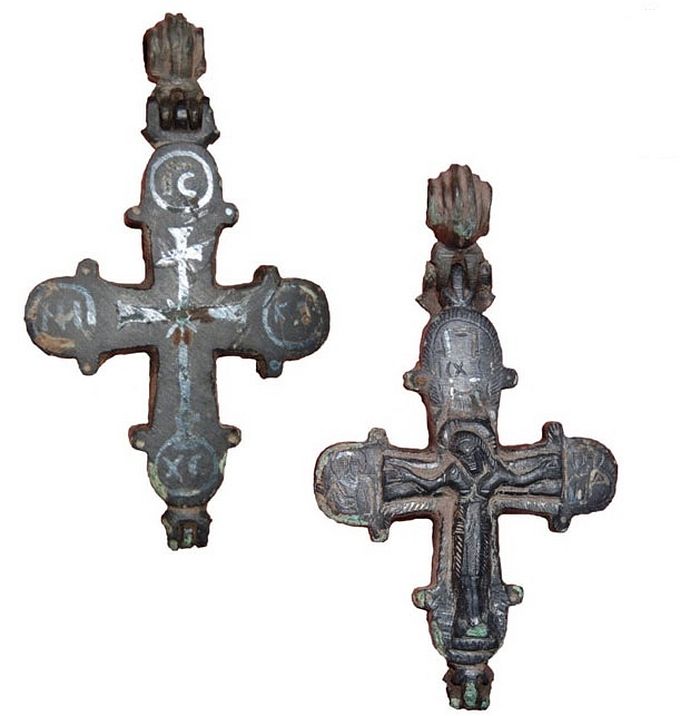 Древнерусские кресты-энколпионы. XI–XIII века