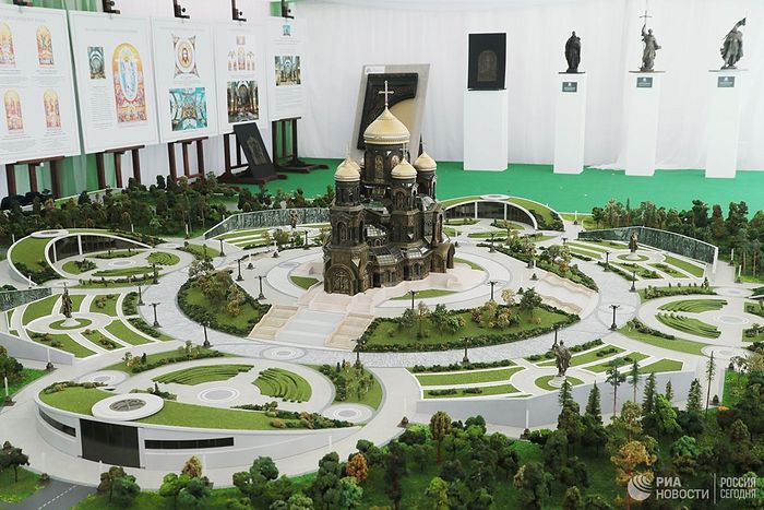 Владимир Путин перевел личные средства для создания иконы главного храма Вооруженных сил