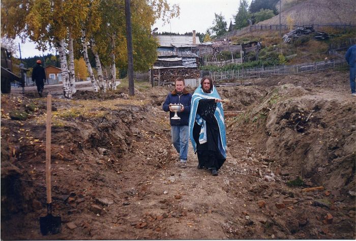 Освящение фундамента Покровского храма 21 сентября 1996 года