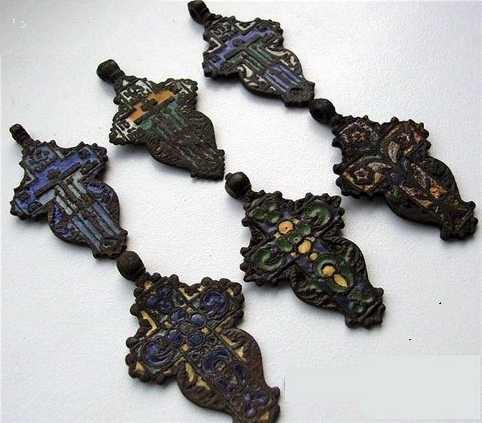 «Женские» старообрядческие кресты. XIX век