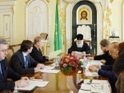 Святейший Патриарх Кирилл провел совещание по развитию Общества русской словесности