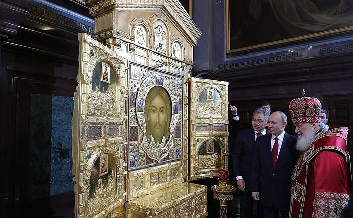 Владимир Путин поздравил верующих в Воскресением Христовым
