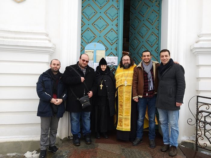 Abbess Anfisa with the creators of the film “I’m Waiting for You in Samtavro”