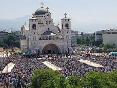 Mass service held in Montenegro in defense of Serbian Church (+ VIDEO)