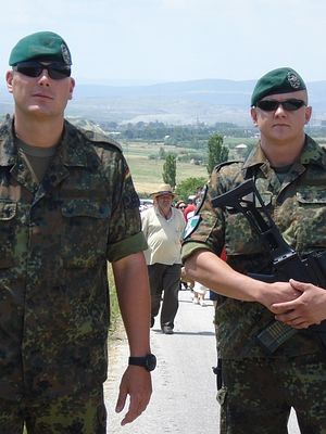 Немецкие солдаты на Косовом поле