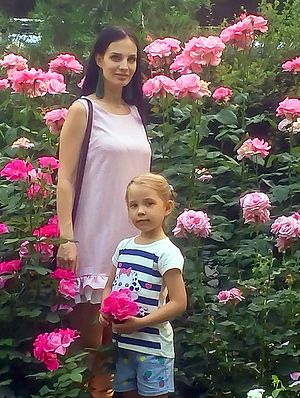 Анастасия Николенко с дочкой