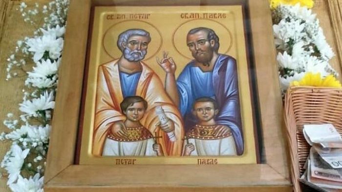 Икона Светих Апостола Петра и Павла са дечацима Петром и Павлом
