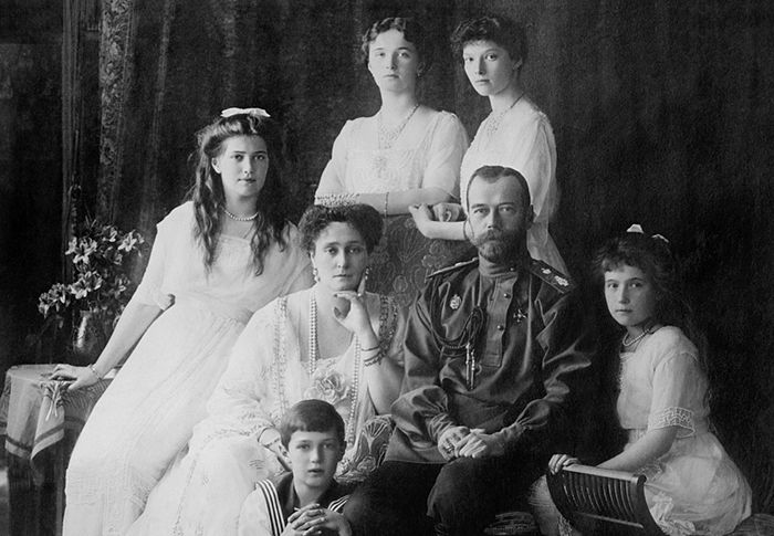 Цар Николај II с породицом. Фото: Everett Historical / Shutterstock.com