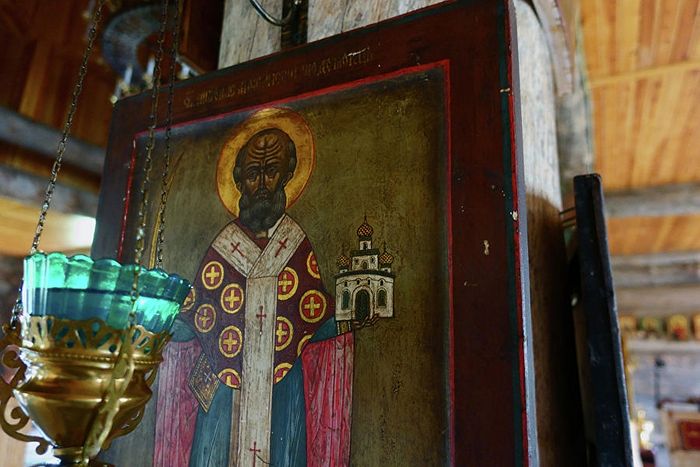 Икона Николая Чудотворца в храме Трифонова Печенгского монастыря