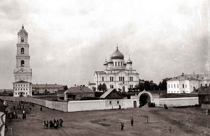 Панорама Дивеевского монастыря. Фото нач. ХХ в.