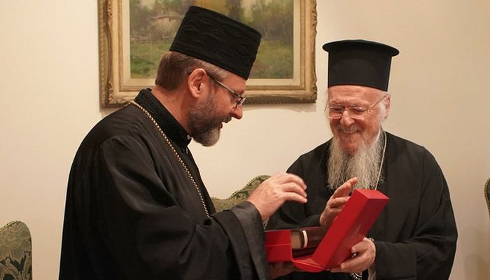 Επικεφαλής των ουνιτών Σβιατοσλάβ Σεβτσούκ και Πατριάρχη Κωνσταντινούπολης Βαρθολομαίος. Φωτογραφία: news.ugcc.ua