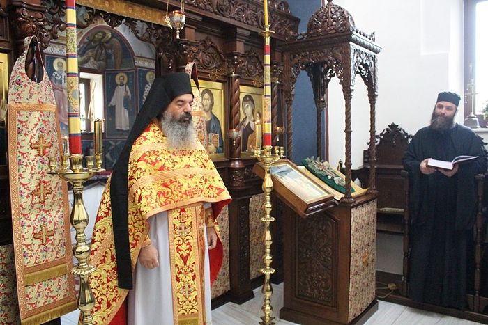 Geronda Theologos and Ionian Archimandrite Athanasius