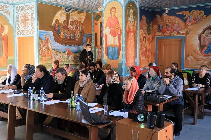 В Донской митрополии представители 15 епархий прошли стажировку в ресурсном центре по церковному и социальному служению