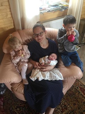 Alexandra with children