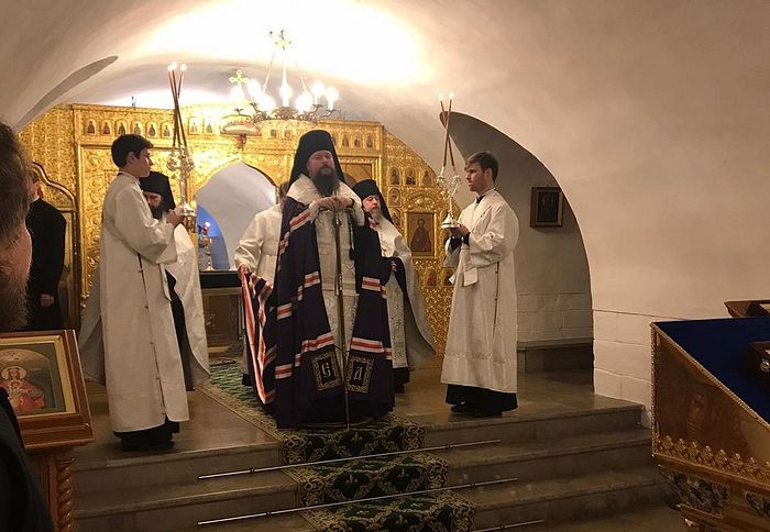 В храмах Москвы, Ленинградской области и Барнаула прошли службы по умершим некрещеным детям