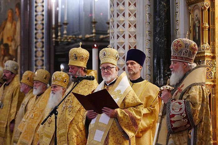 Картинки по запросу Особенности проведения Литургии в православной церкви