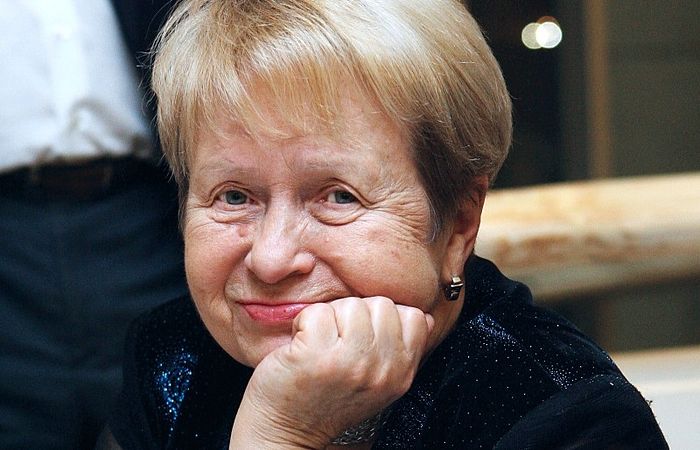 Александра Николаевна Пахмутова, Народная артистка СССР
